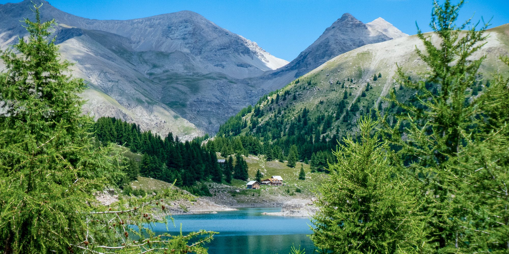 Alpine lake and mountains in Mercantour, Southern French Alps.jpg